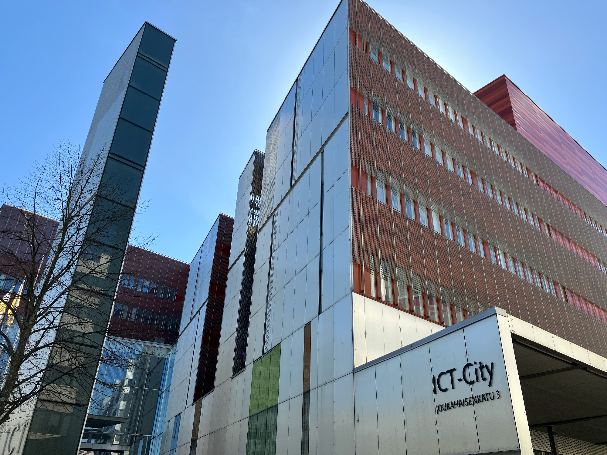 ICT-Cityn julkisivu